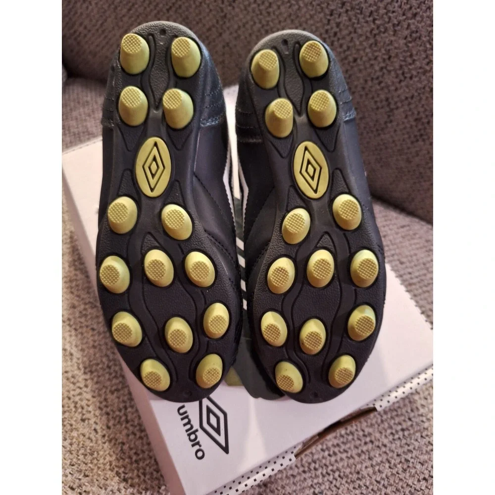Umbro finale soccer