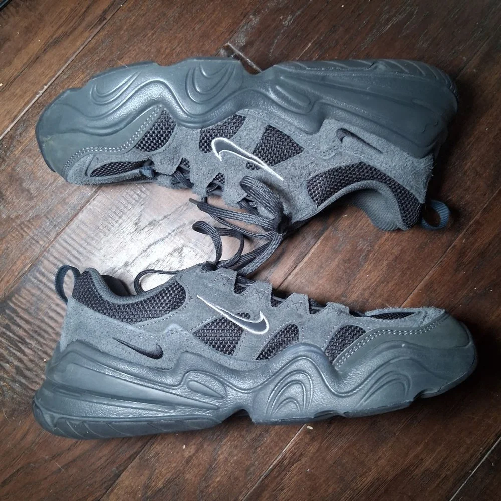 Nike Tech Hera Anthracite Suede Sneakers (DR9761-003)