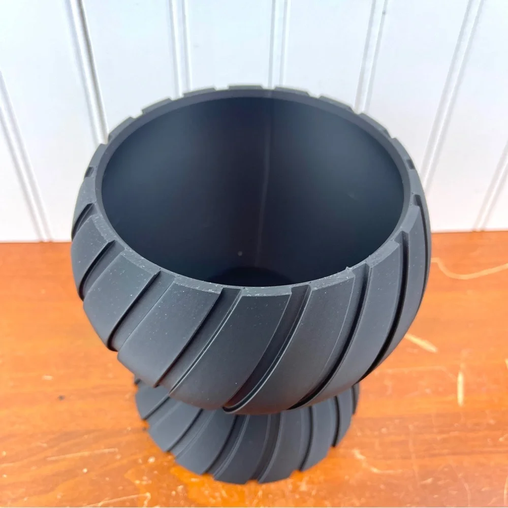 Maki Planter Pot, Indoor Flower Pot w/ Drainage Hole and Drip Tray