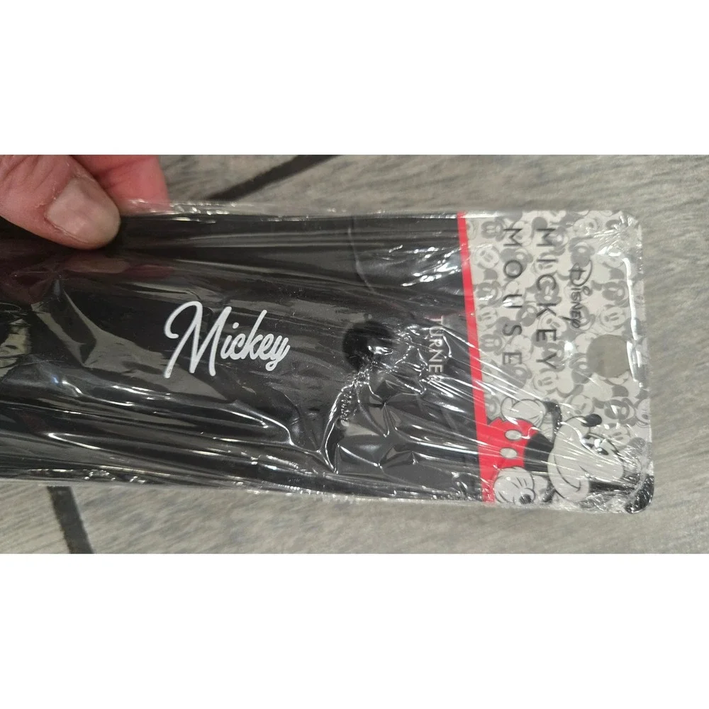 Disney Mickey Mouse flip fun