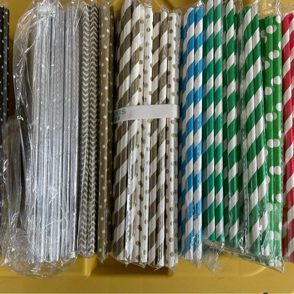 Lot of paper straws