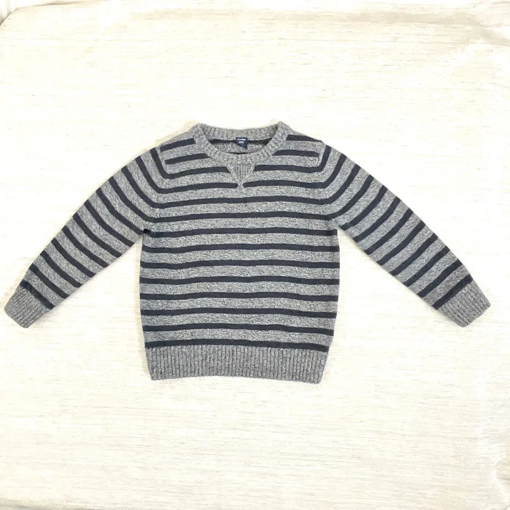 GAP grey navy