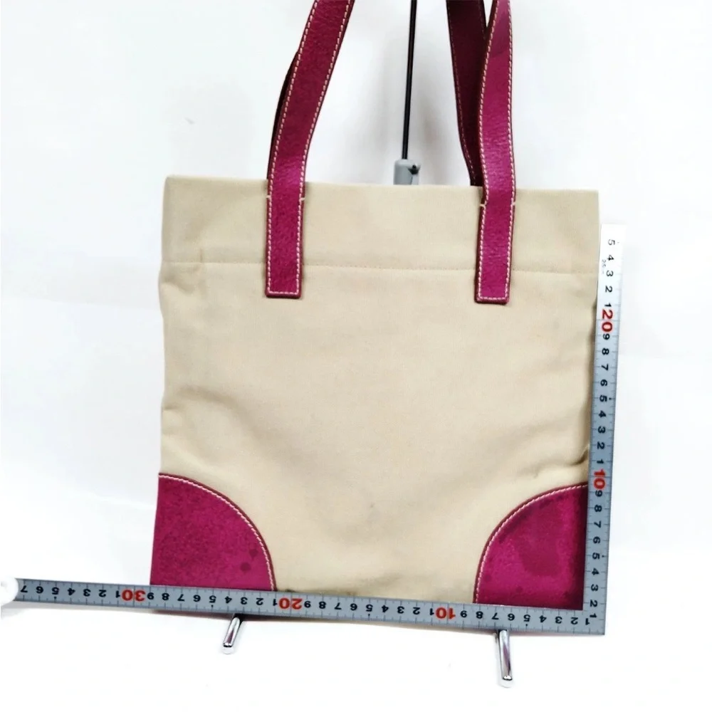prada tote