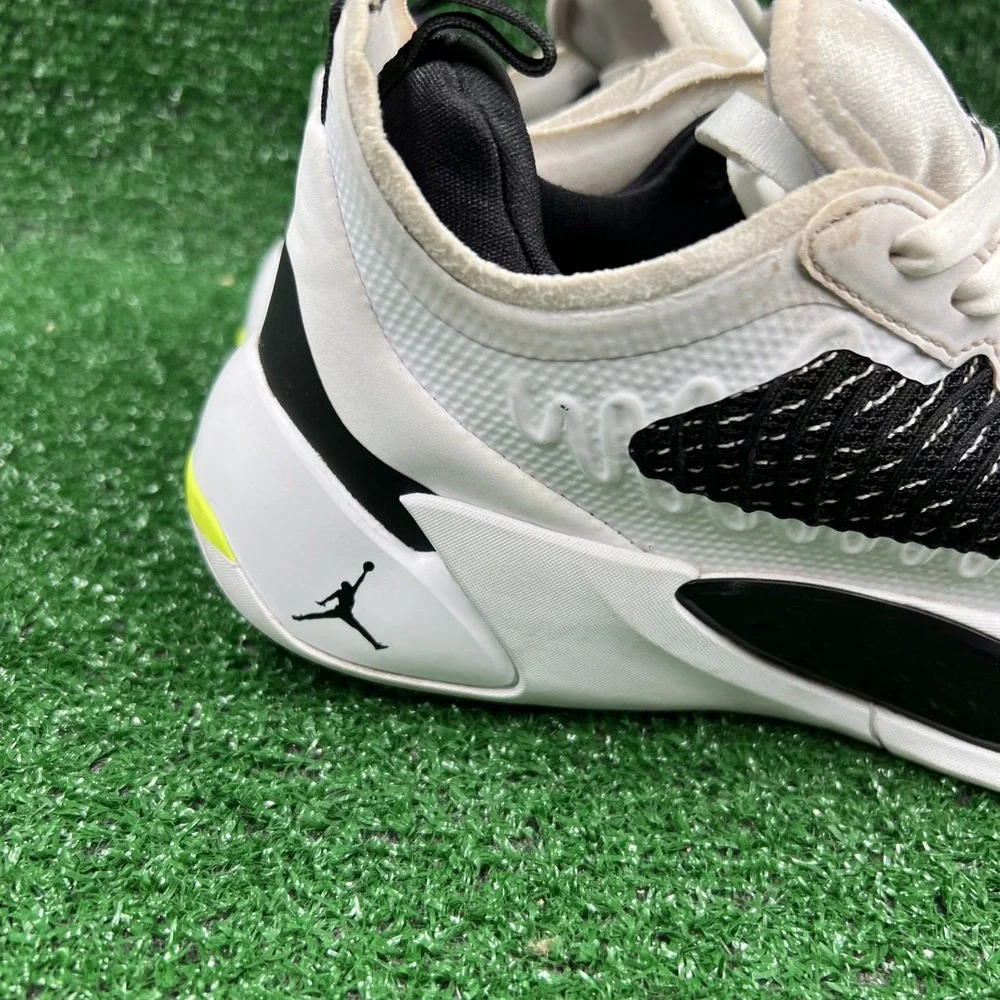 Nike 6y white luka