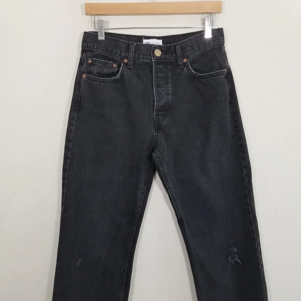 Zara High Rise Straight Jeans Black Size 4