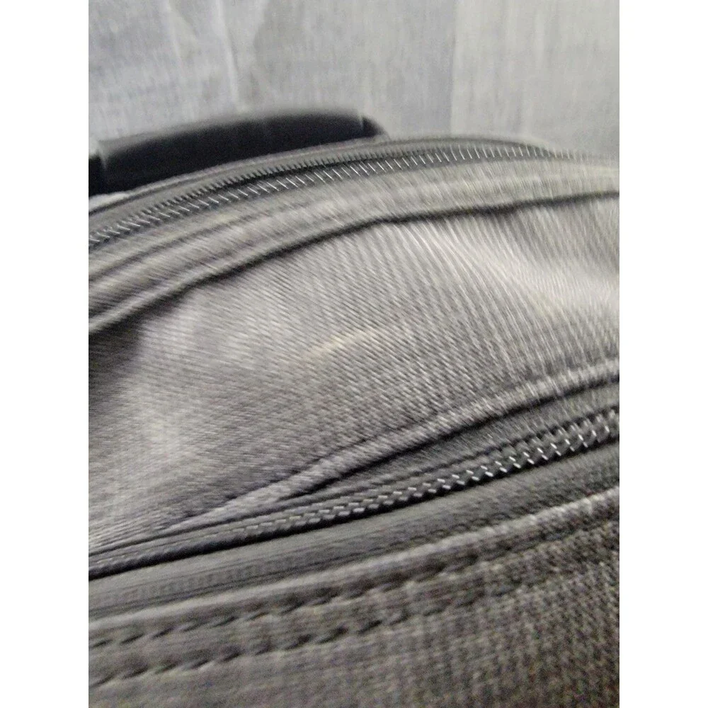Tumi alpha 17