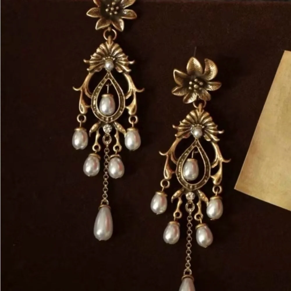 QueensCabinet these exquisite