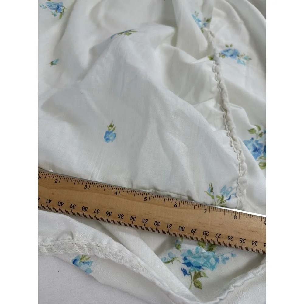 Vtg. The Treasury Blue White Floral Fitted Vtg Sheet Double 72x84 Cottage Flower