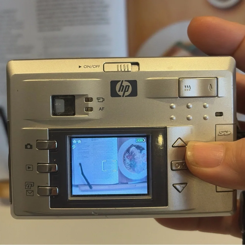 HP PhotoSmart 735 3.2MP 15x Zoom Digital Camera - Model Q2210A Tested & Working