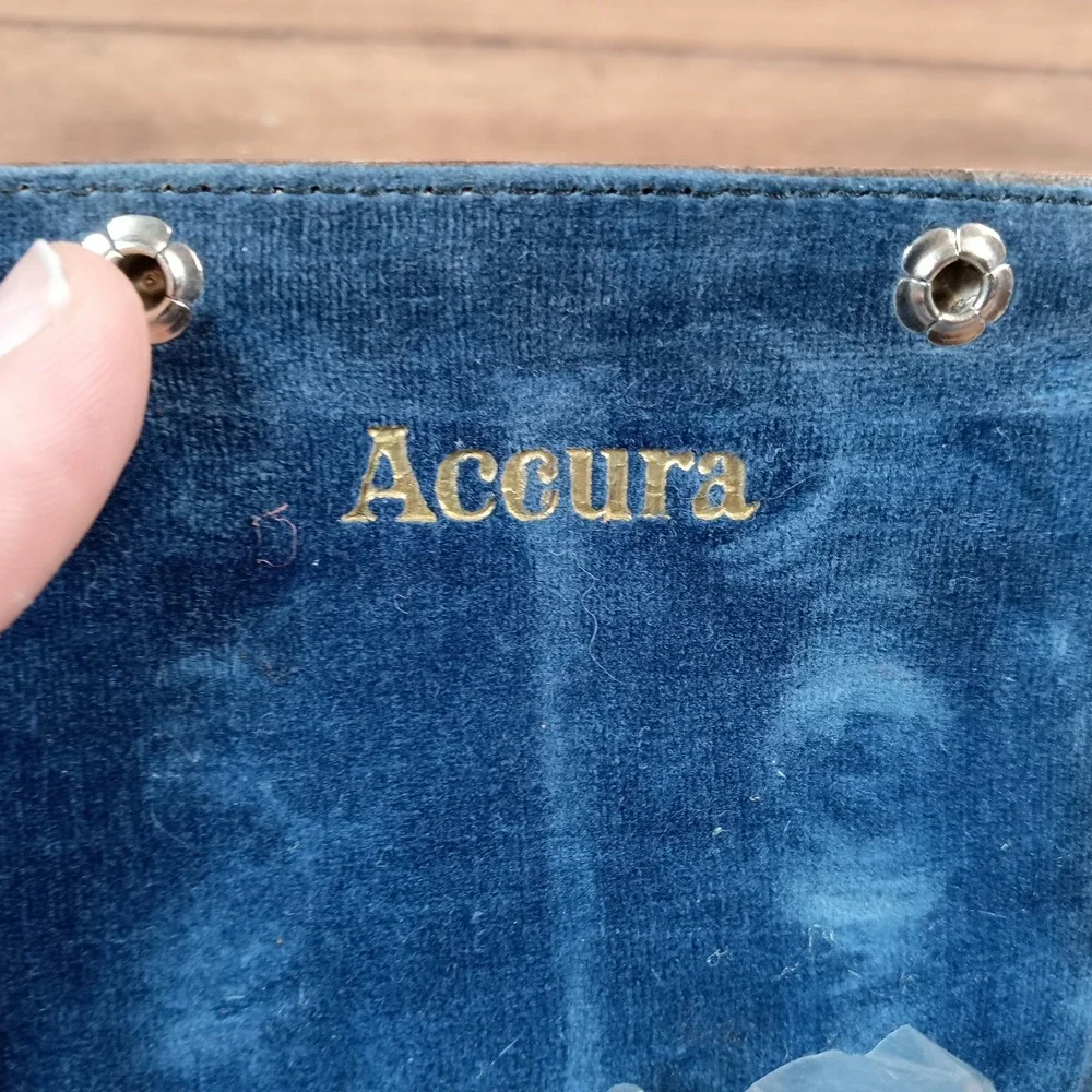 Accura vintage auxiliary