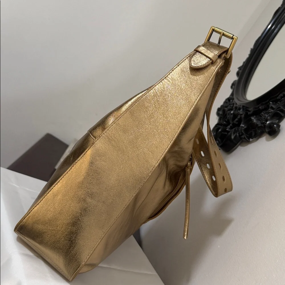HOBO elegant gold