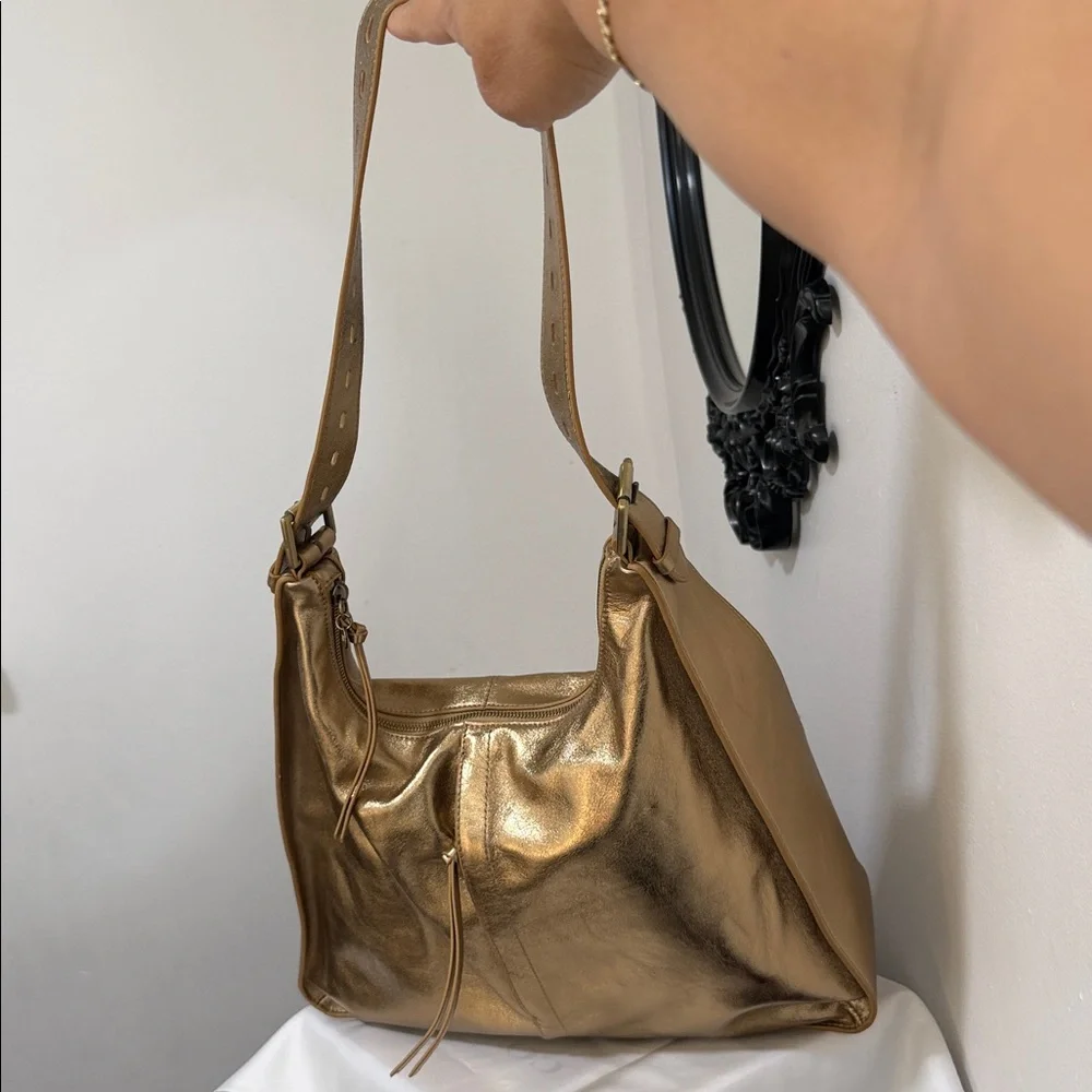 HOBO elegant gold