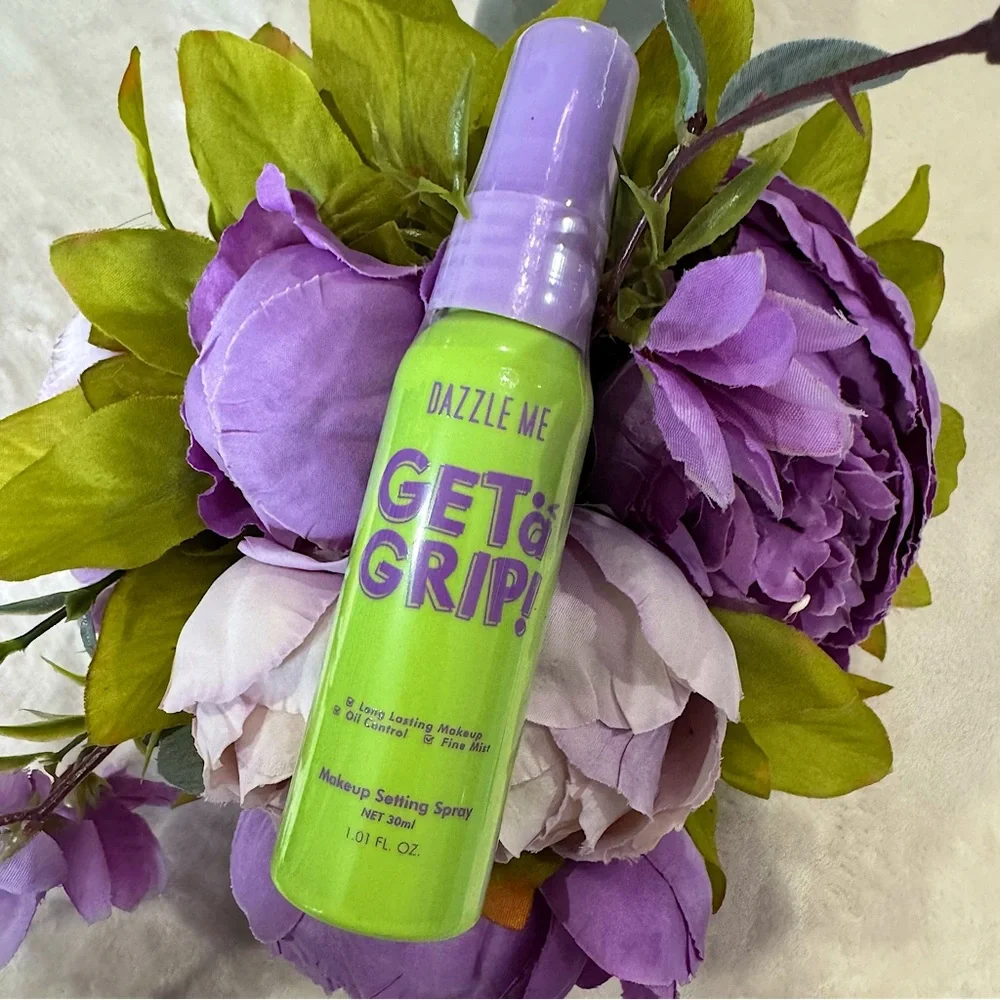 NEW Dazzle Me Get a Grip Makeup Setting Spray