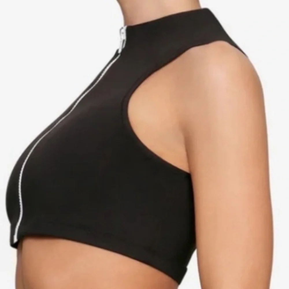 SKIMS chic sporty