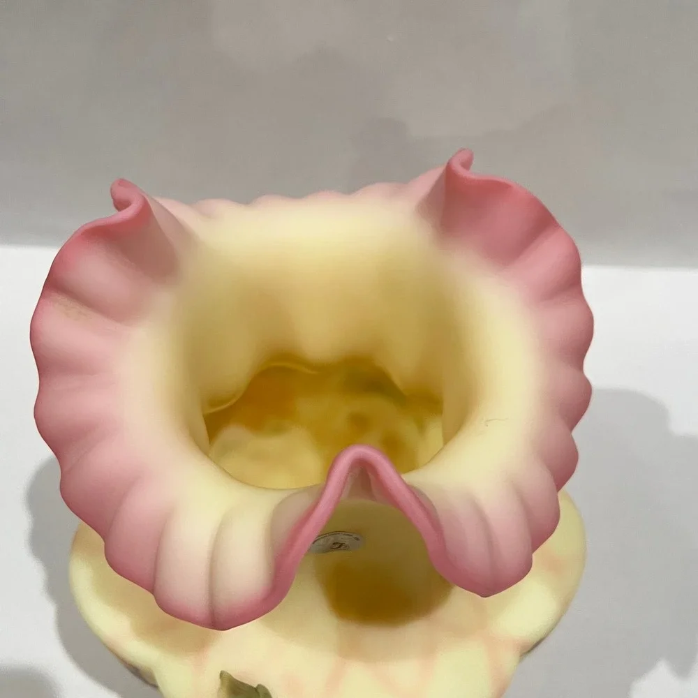 Fenton stunning large