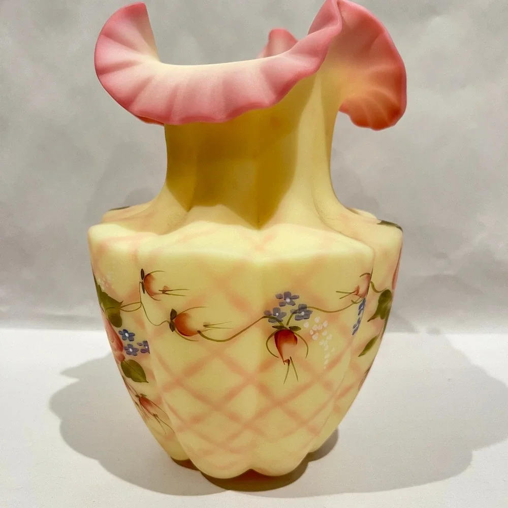 Fenton stunning large