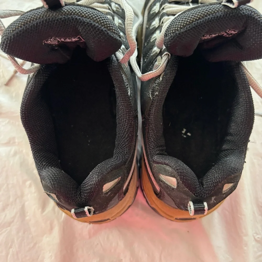 Skechers step out