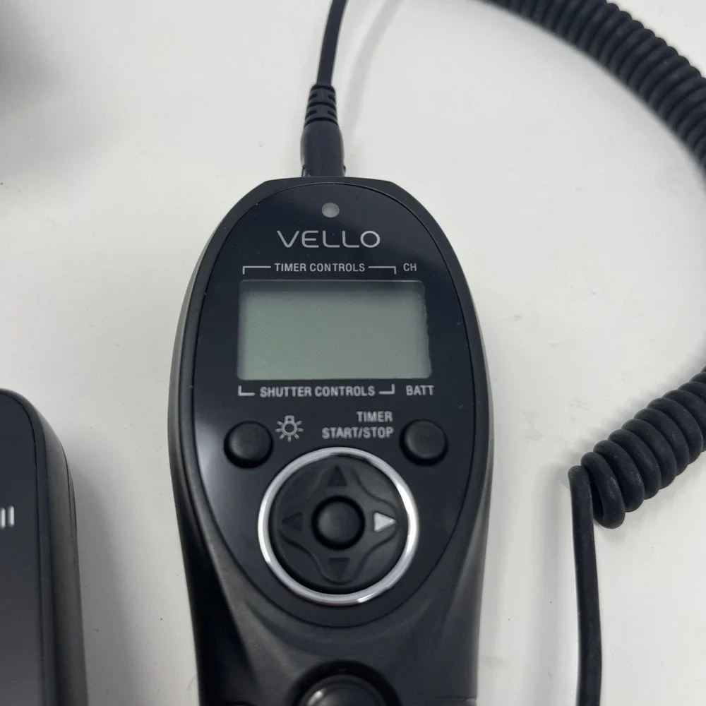 VELLO strap written