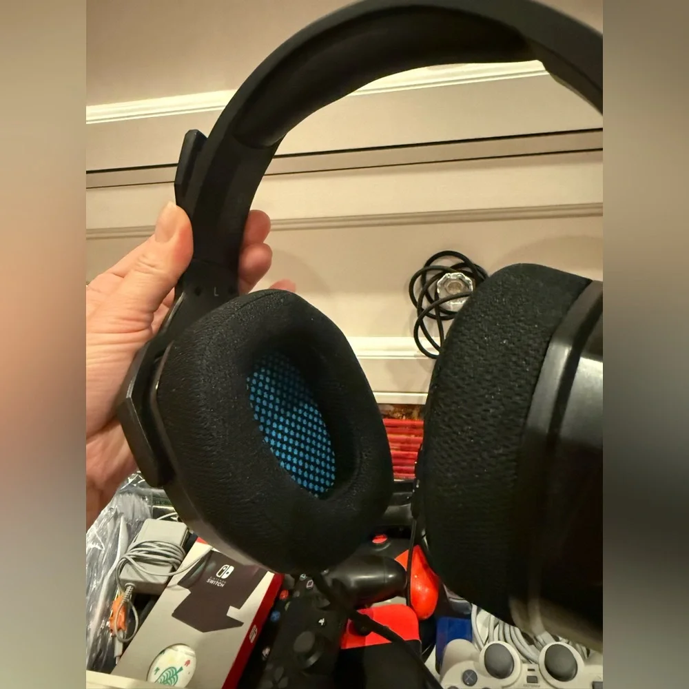Black Wired Gaming Headset with Microphone