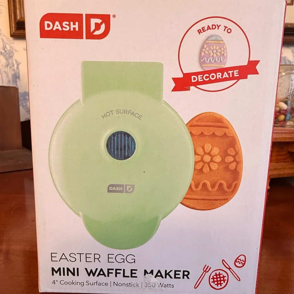 Dash adorable mini