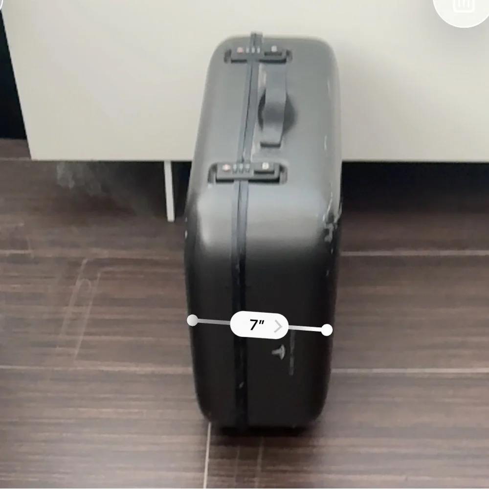 Globe-Trotter compact hard