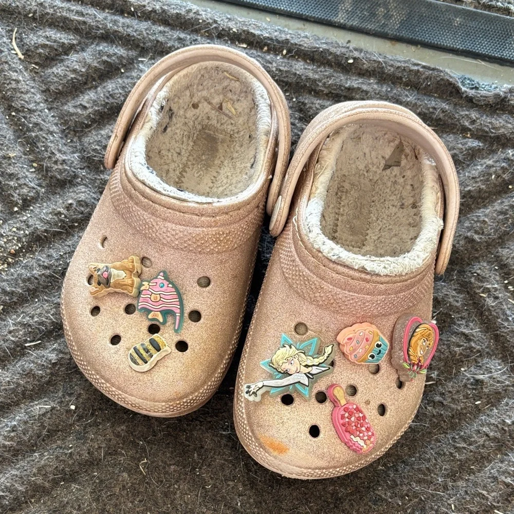 CROCS comfortable colorful