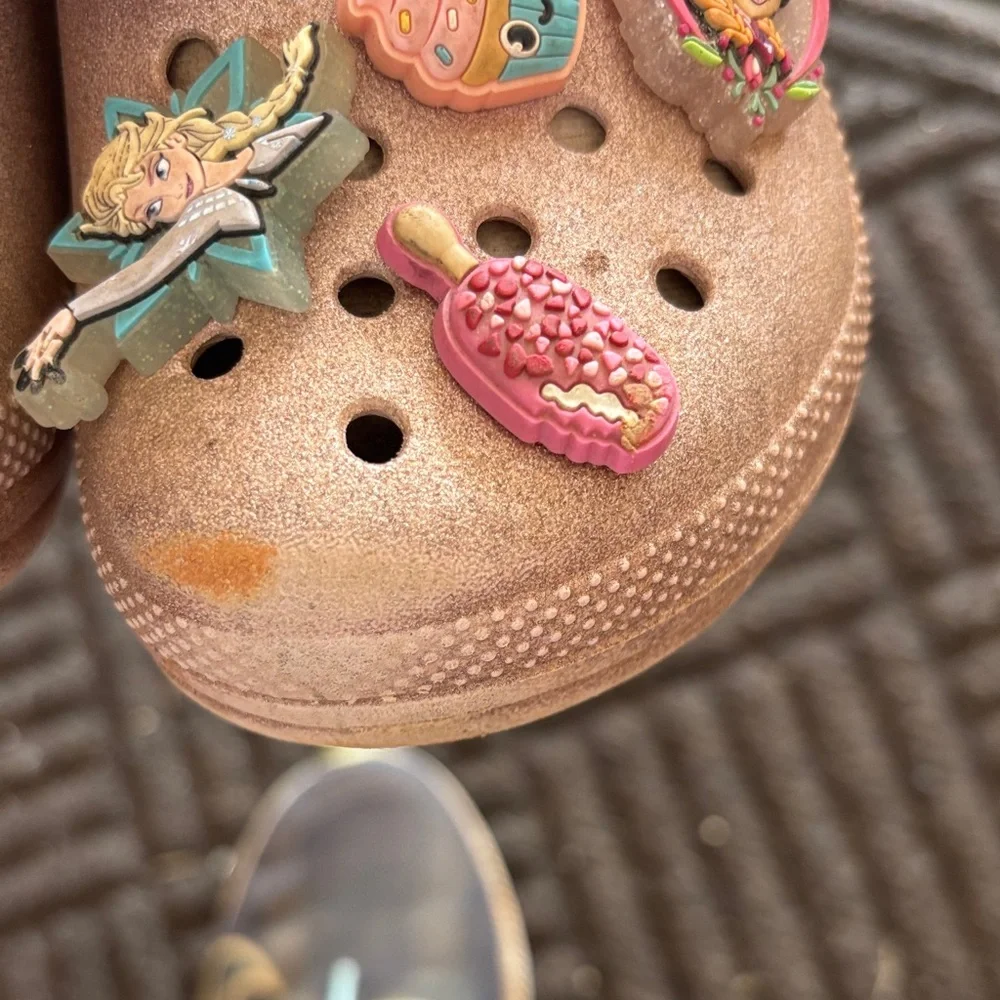 CROCS comfortable colorful