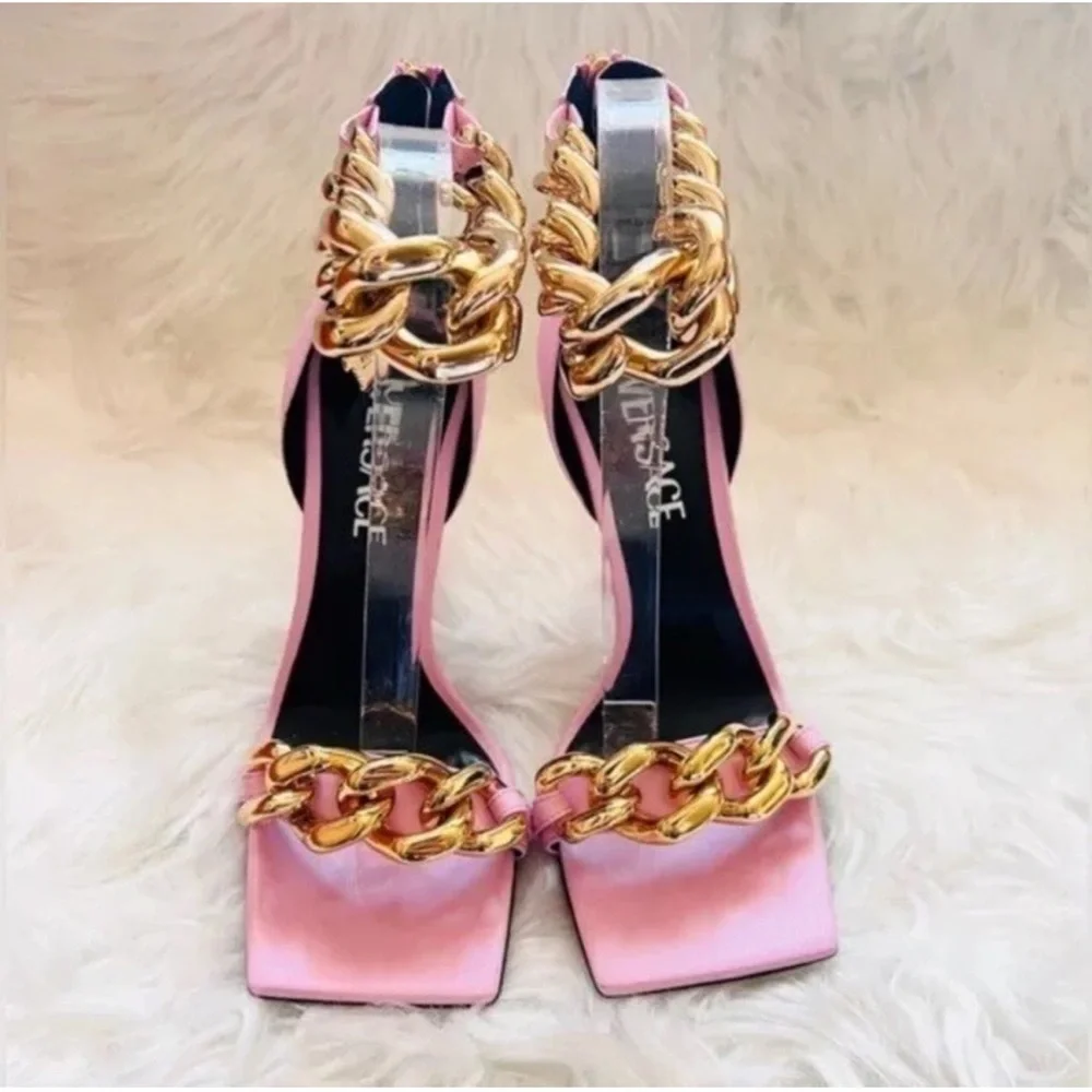 Versace absolutely stunning