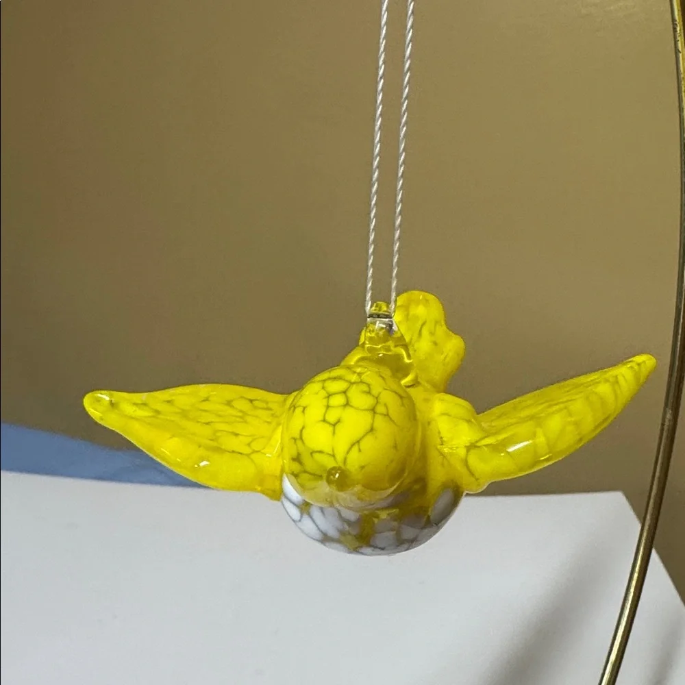 N/A bright yellow