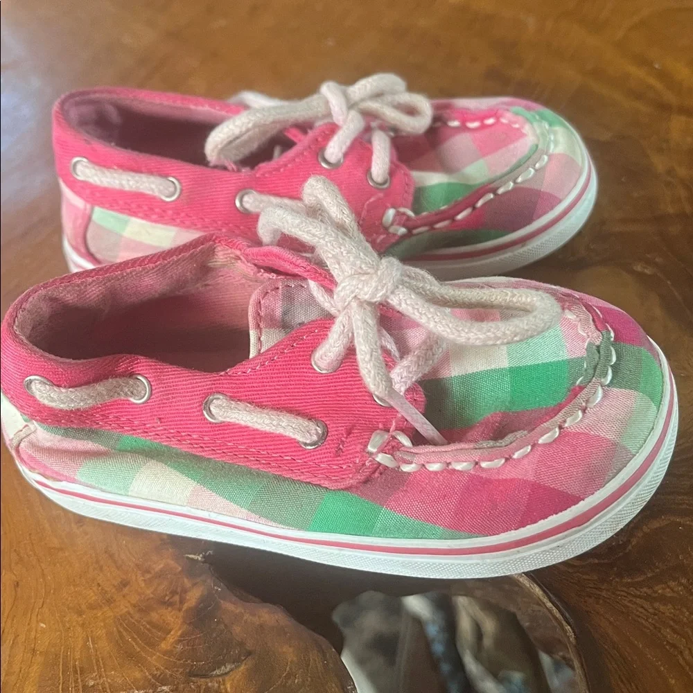 Sperry questions leave