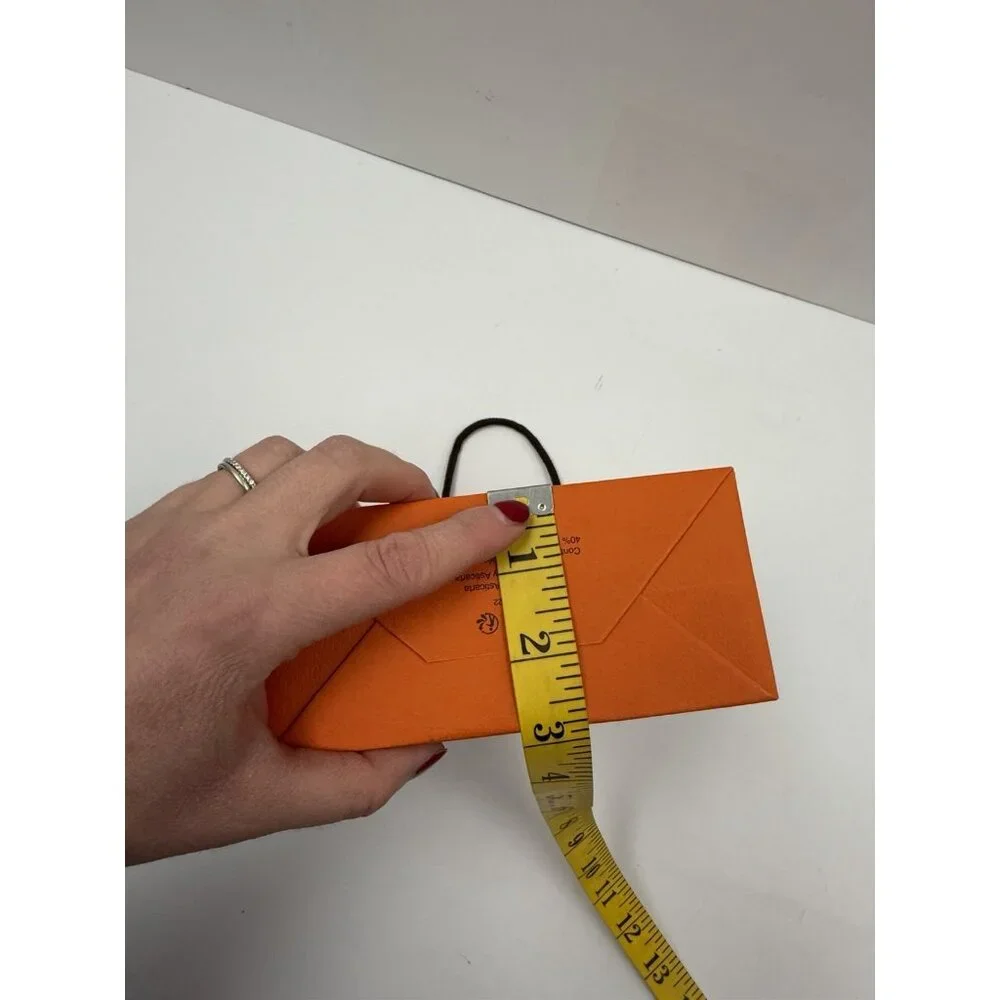 HERMÈS product empty