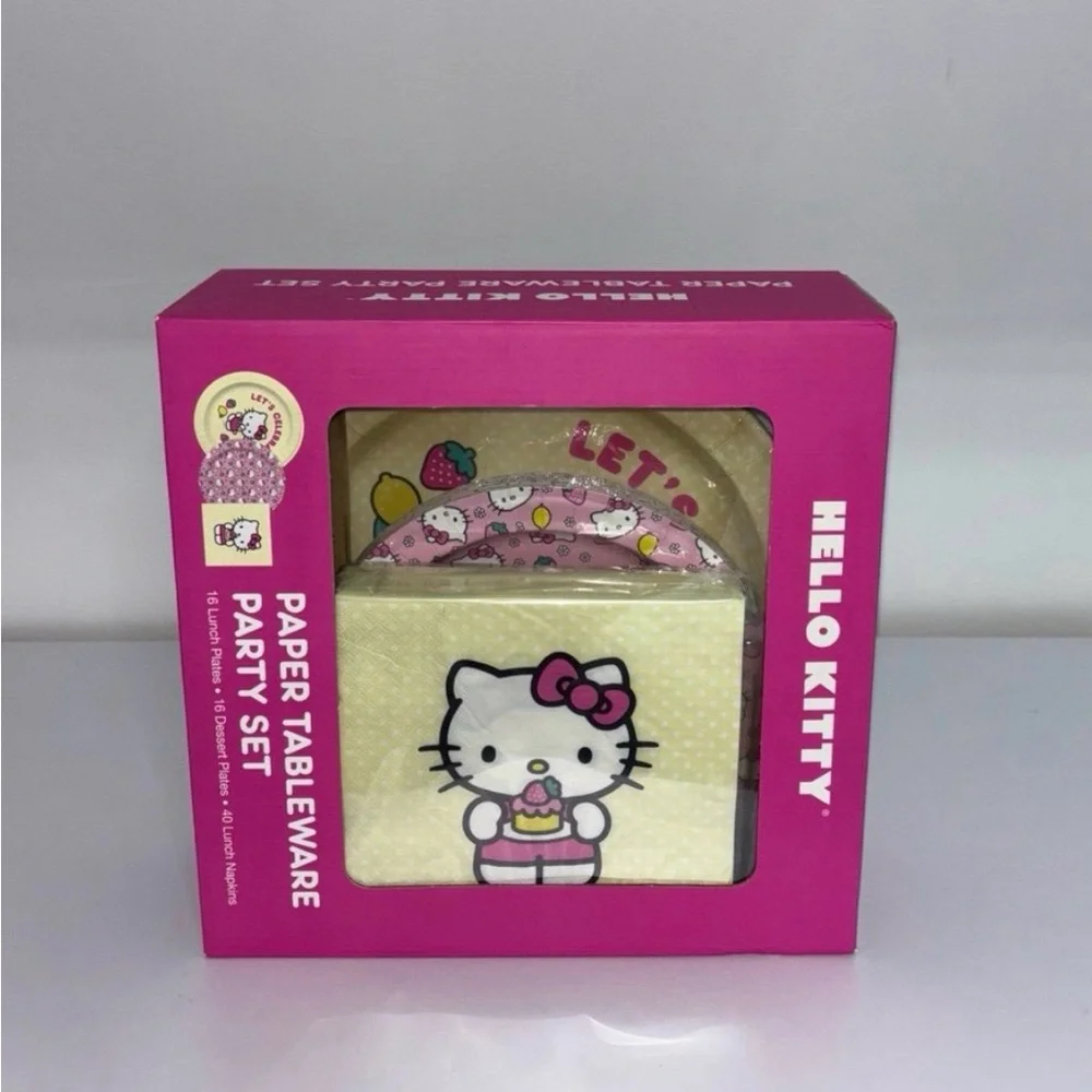 Sanrio packed 16