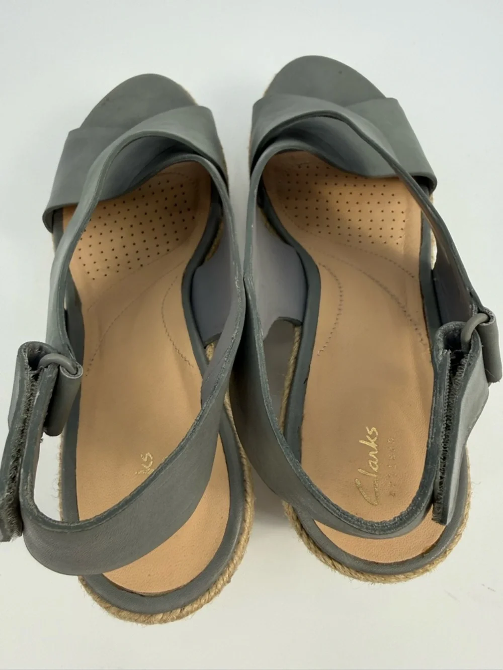 Clarks artisan gray