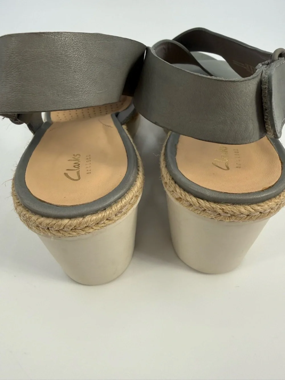 Clarks artisan gray