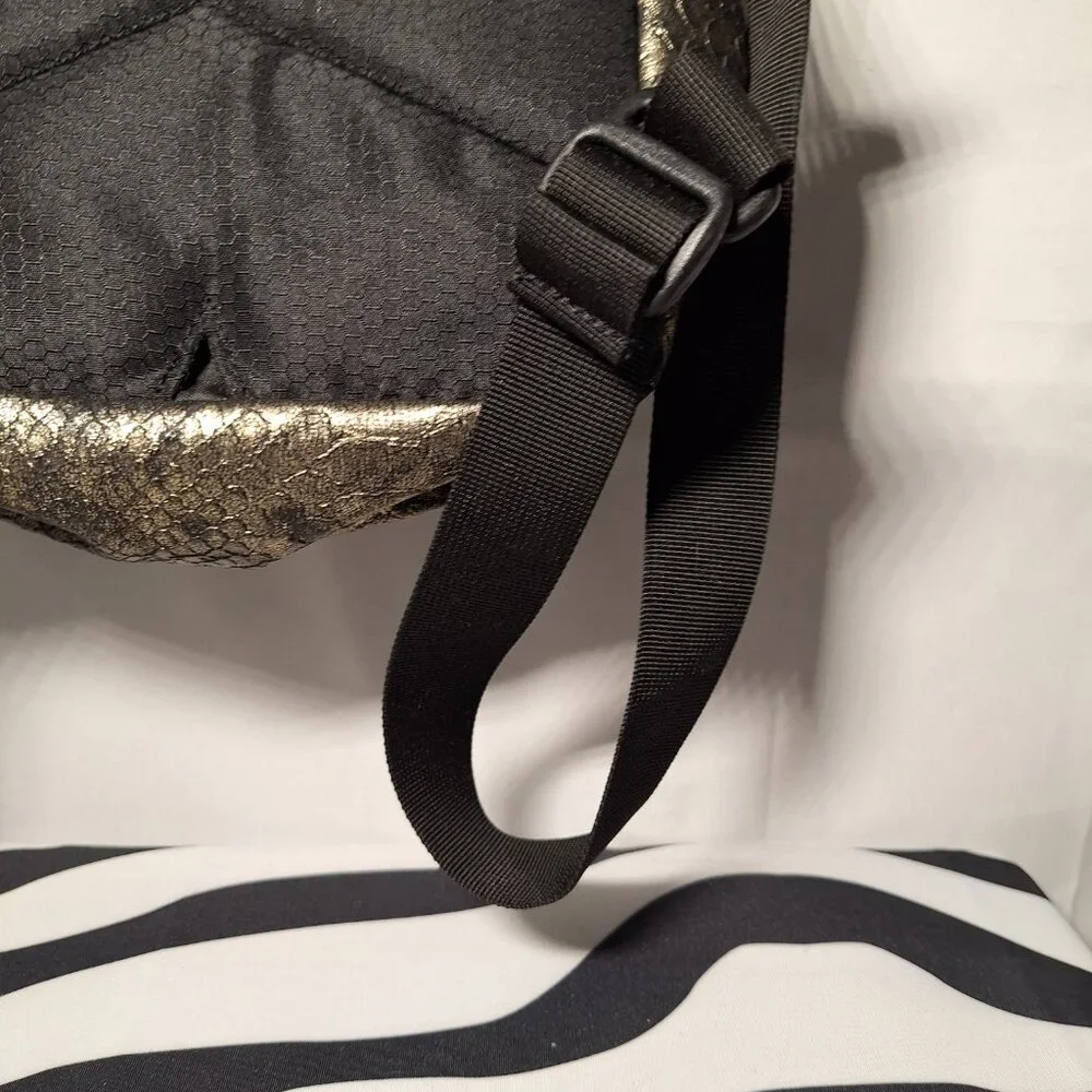 Vibedration hydration backpack