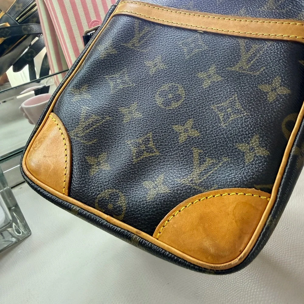 Louis Vuitton Danube crossbody Monogram Messenger Bag - Brown/Tan Leather Trim