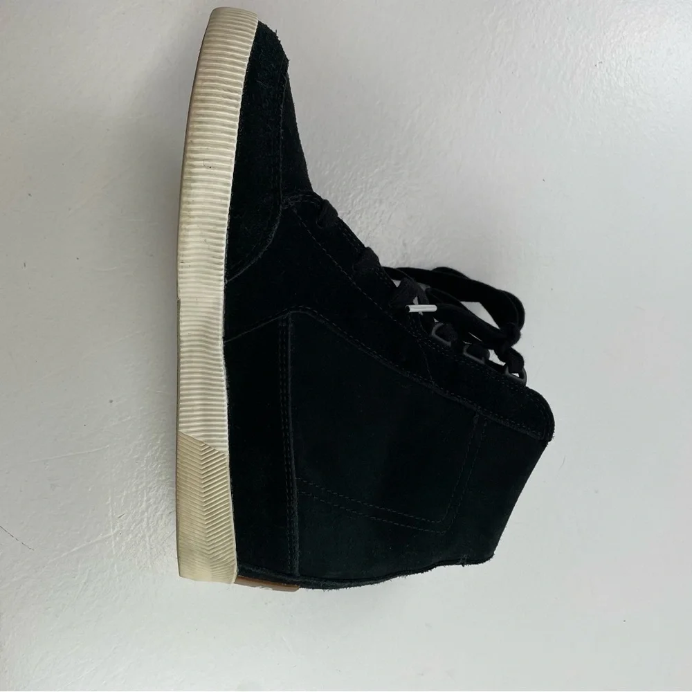 Sorel preowned out