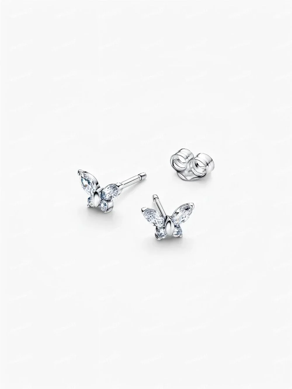 Pandora 🚚 ships