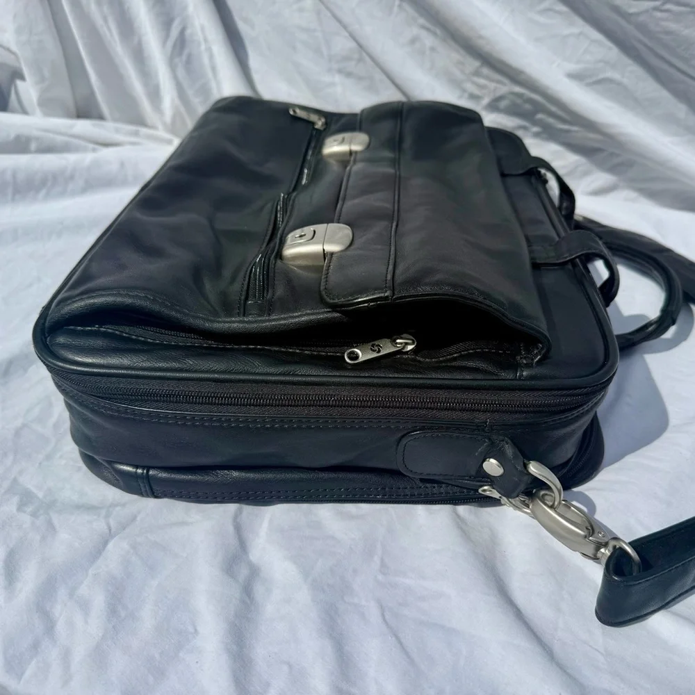 Samsonite very good