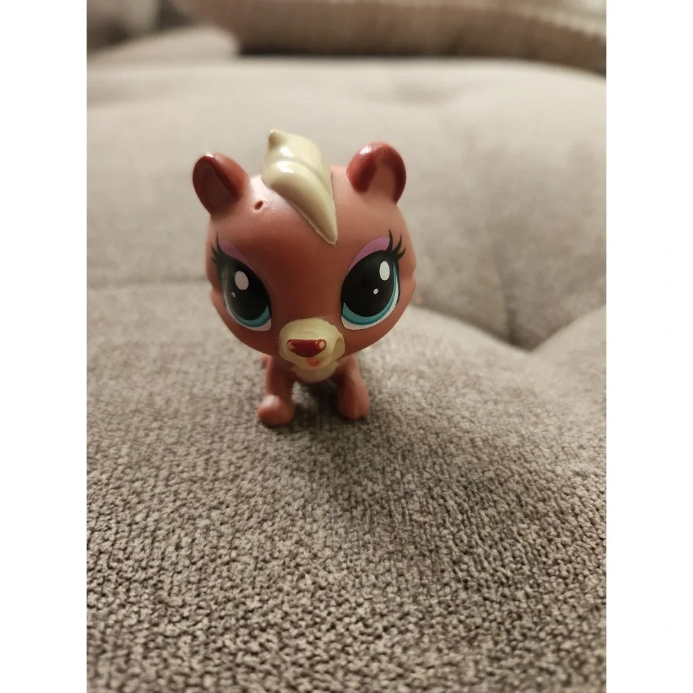 Littlest Pet Shop light wear
