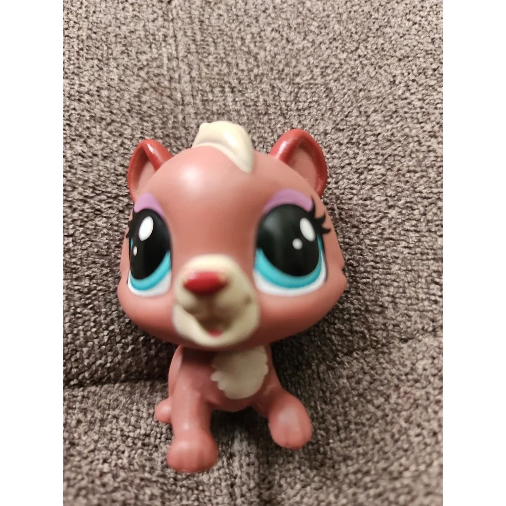 Littlest Pet Shop light wear