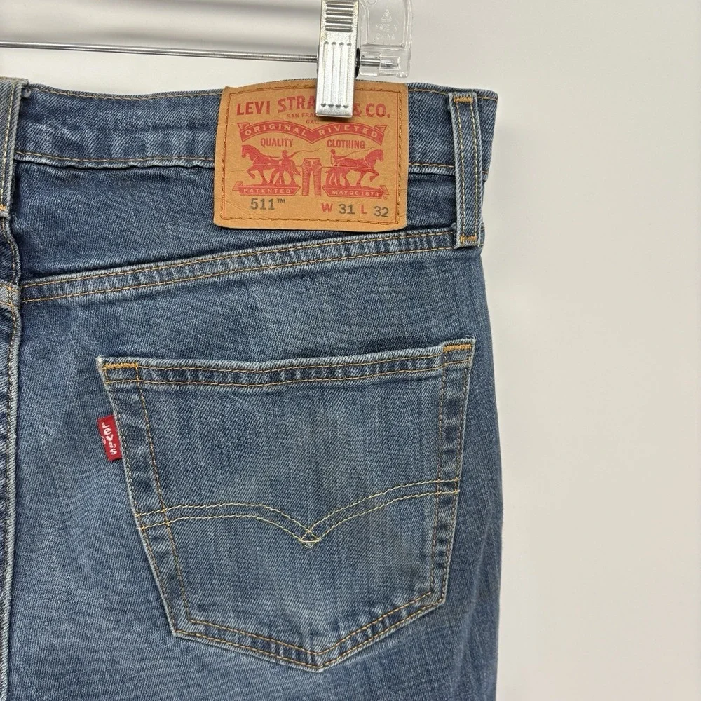 Levis tag says