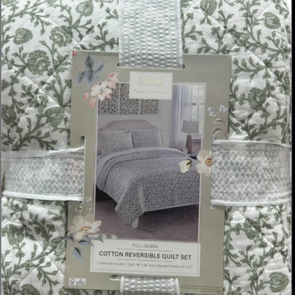 Lillian August Green and White Full/Queen Cotton Reversible Quilt Set 88”x92”
