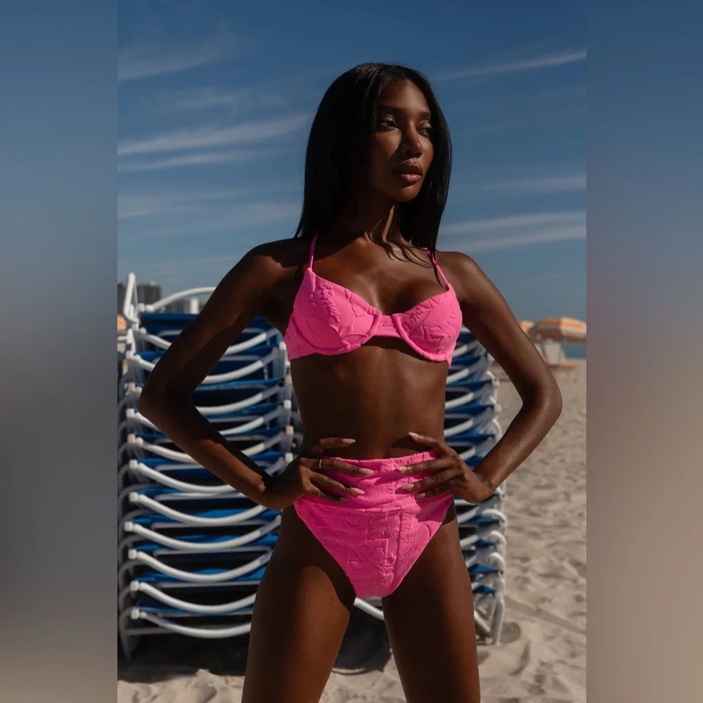 BEACH RIOT Highway Bottom Strawberry Stand Terry, Size Large , $98