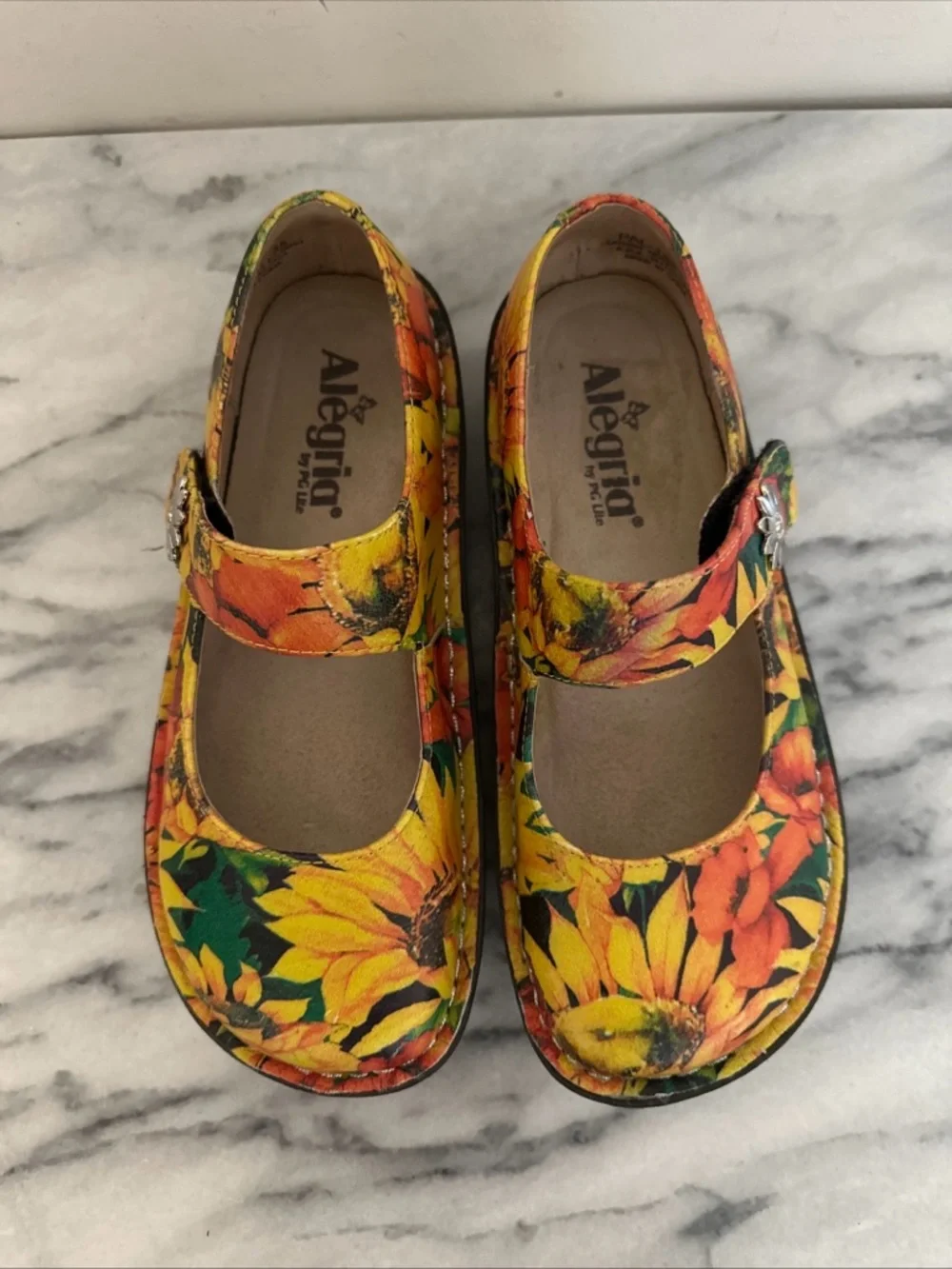 Alegria Kids Mary Jane Shoes in Yellow Floral