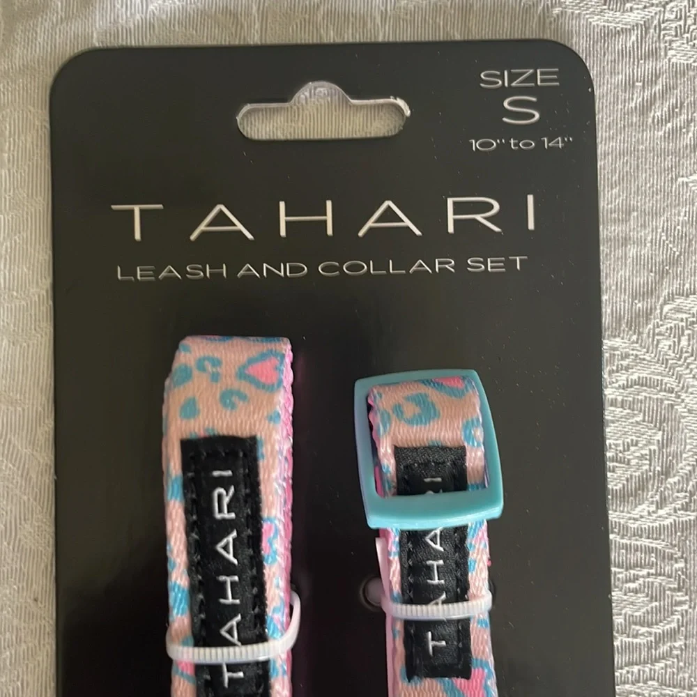 Tahari matching leash and collar set