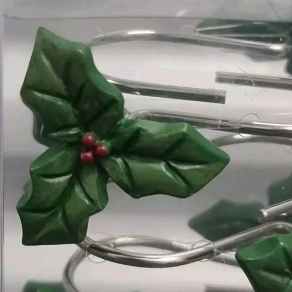 Avanti home mistletoe new