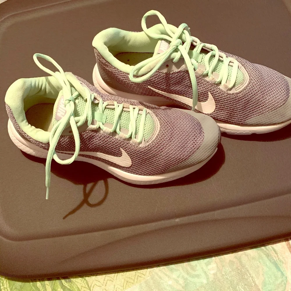 women’s nike