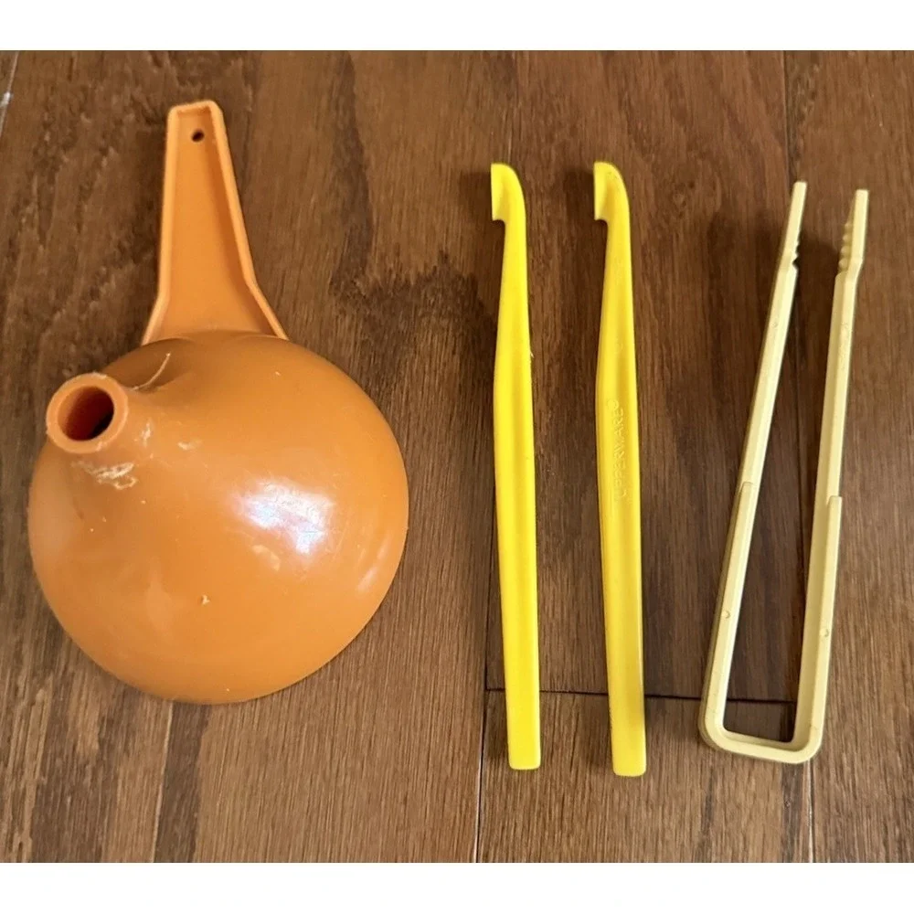 Tupperware lot vtg