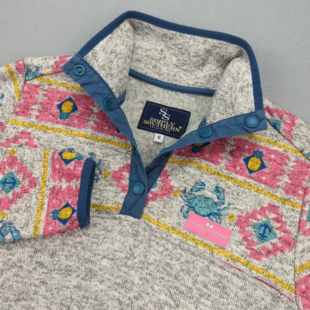 Simply Southern Pullover Womens Small Gray Pink Blue Crab‎ Print Aztec Preppy